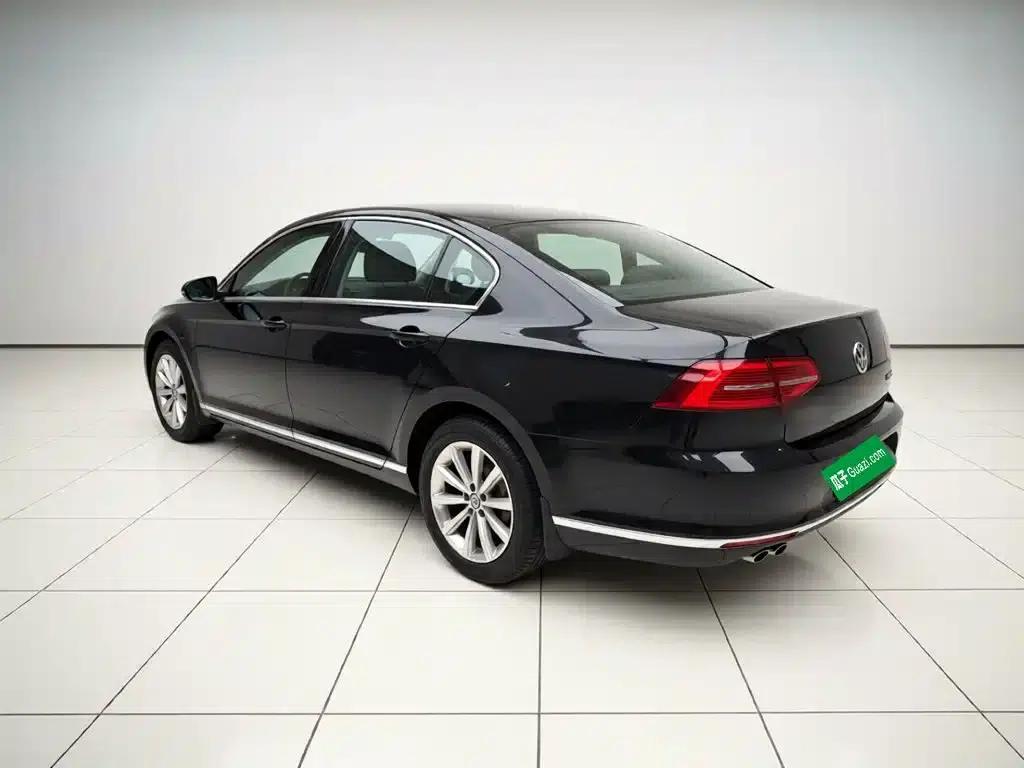 2017 Volkswagen Magotan 330TSI DSG Leading Edition — миниатюра 4