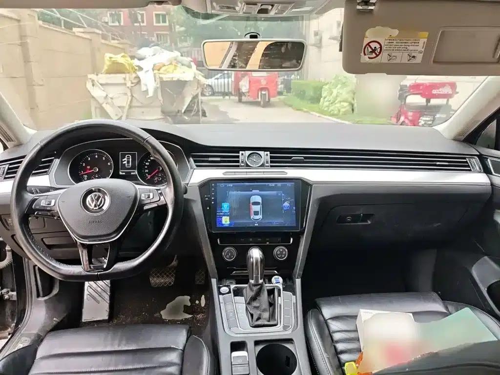 2017 Volkswagen Magotan 330TSI DSG Leading Edition — миниатюра 10