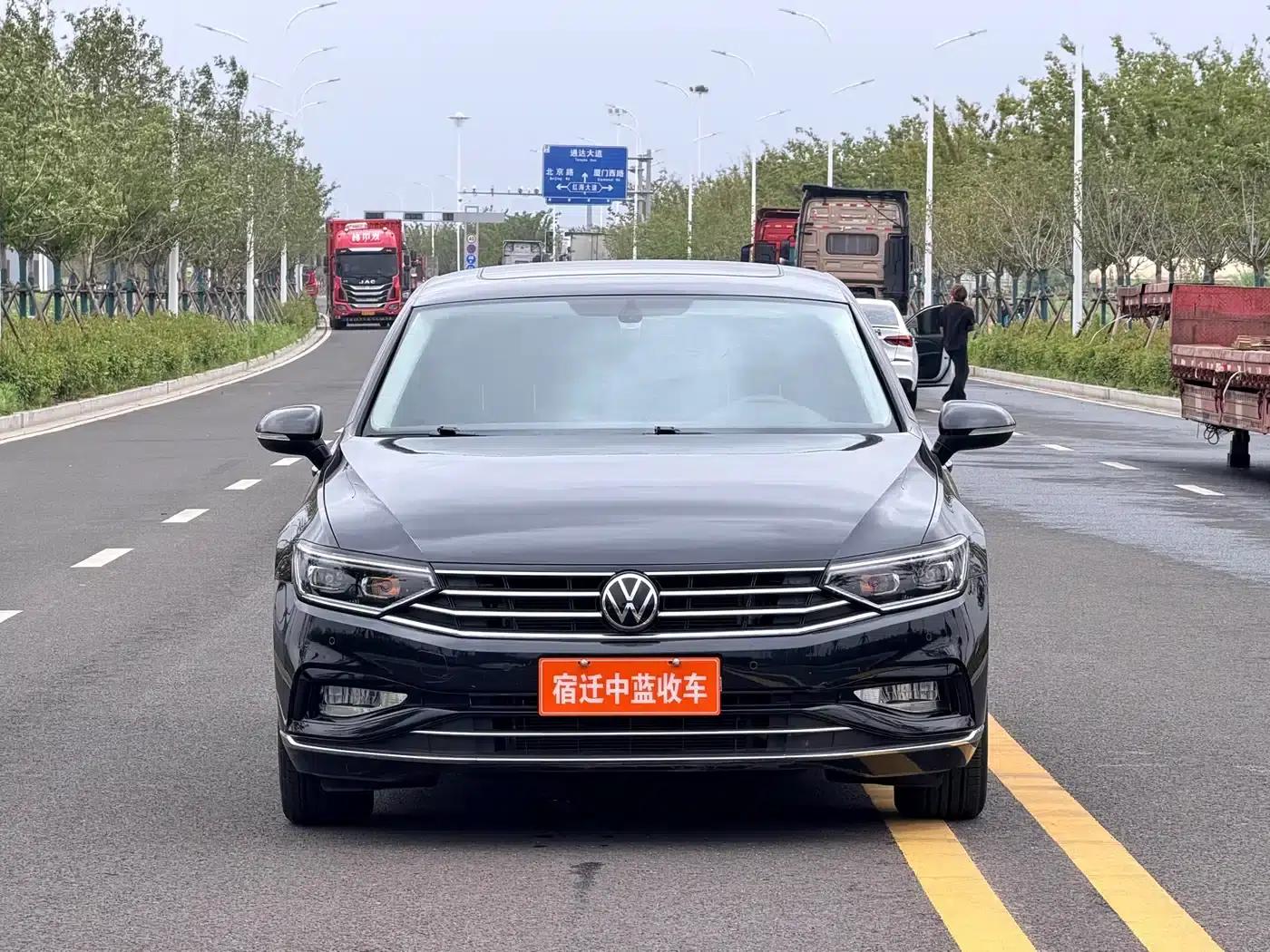 2020 Volkswagen Passat 330TSI DSG Leading Edition — миниатюра 2
