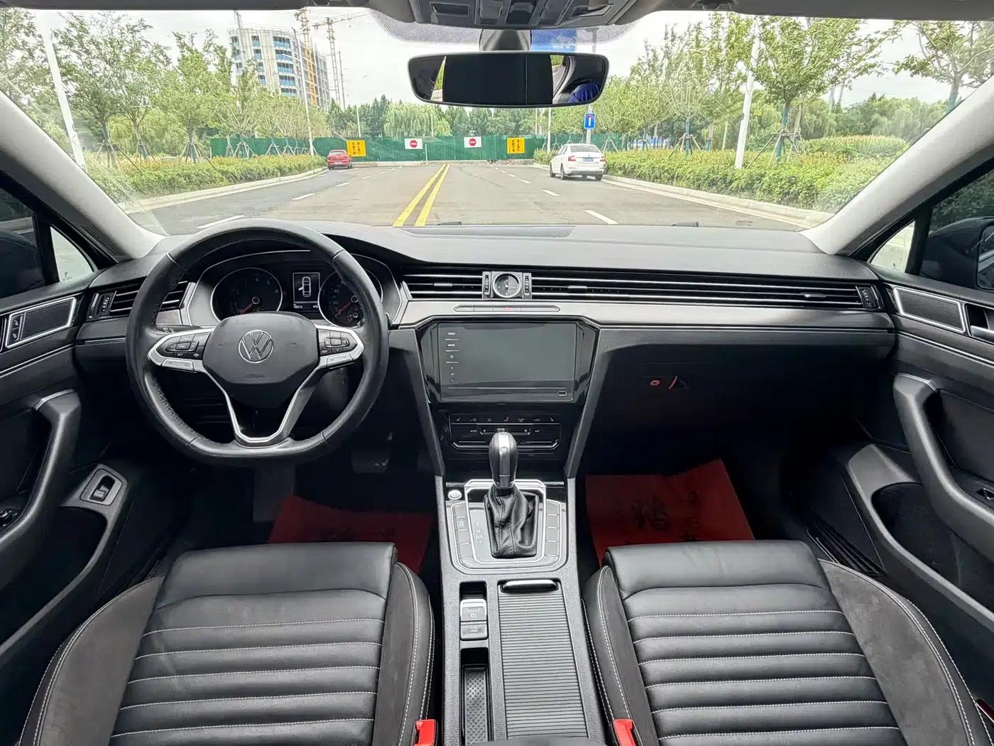 2020 Volkswagen Passat 330TSI DSG Leading Edition — миниатюра 5