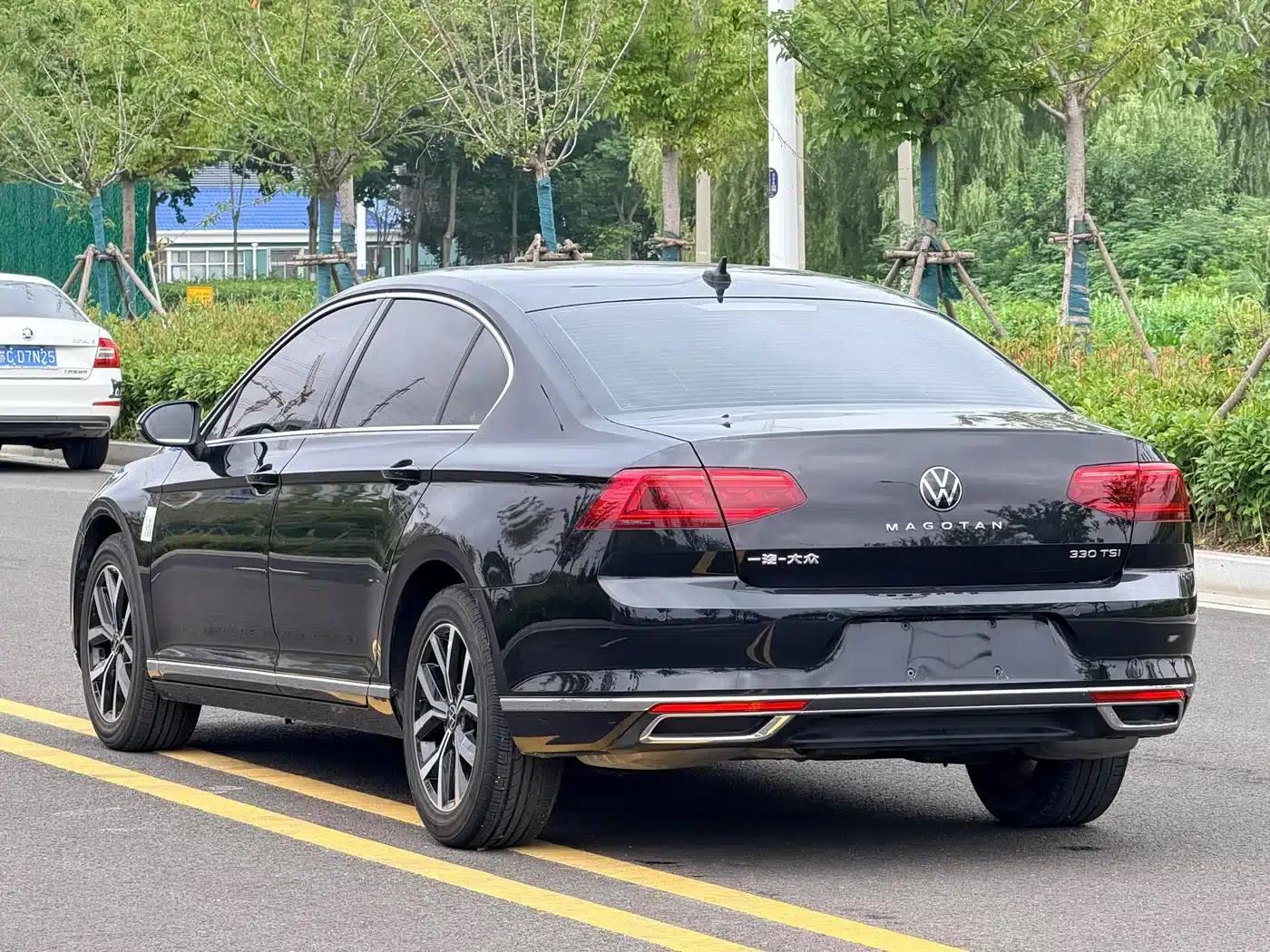 2020 Volkswagen Passat 330TSI DSG Leading Edition — миниатюра 9