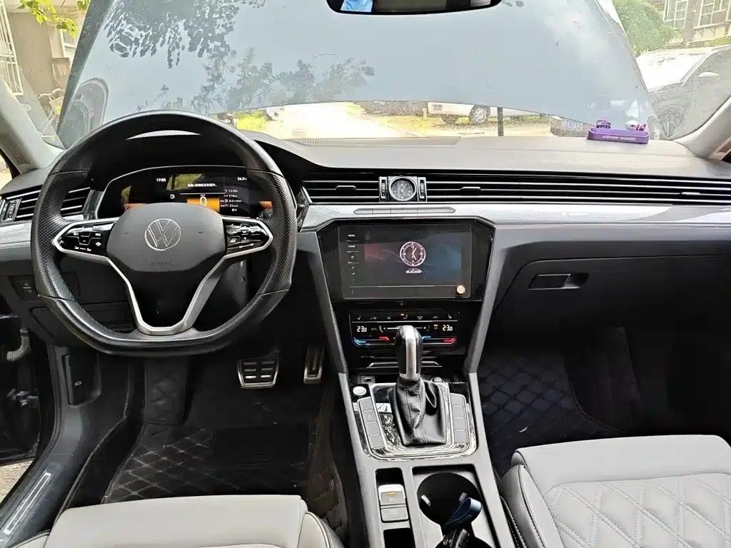 Volkswagen Magotan 2023 2 Millionth Unit Commemorative Edition 330TSI DSG Leading Model — миниатюра 5