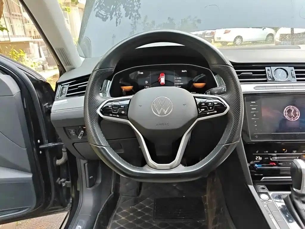 Volkswagen Magotan 2023 2 Millionth Unit Commemorative Edition 330TSI DSG Leading Model — миниатюра 6