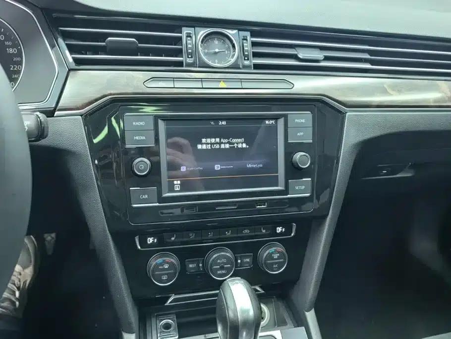 2018 Volkswagen Magotan 330TSI DSG Luxury — миниатюра 13
