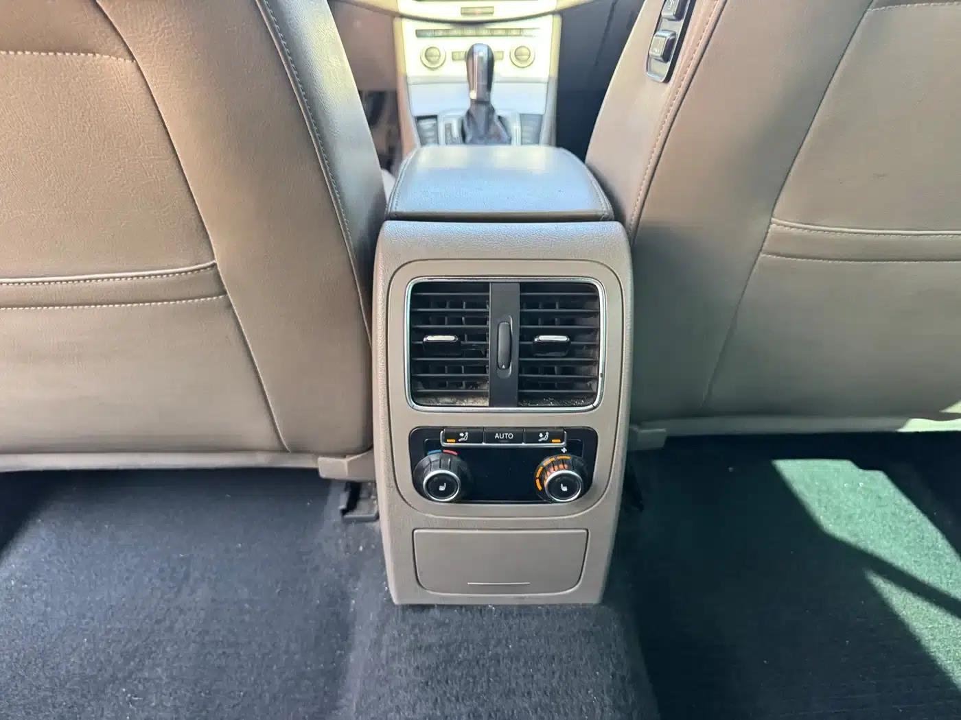 2013 Volkswagen Passat 2.0TSI Premium — миниатюра 11