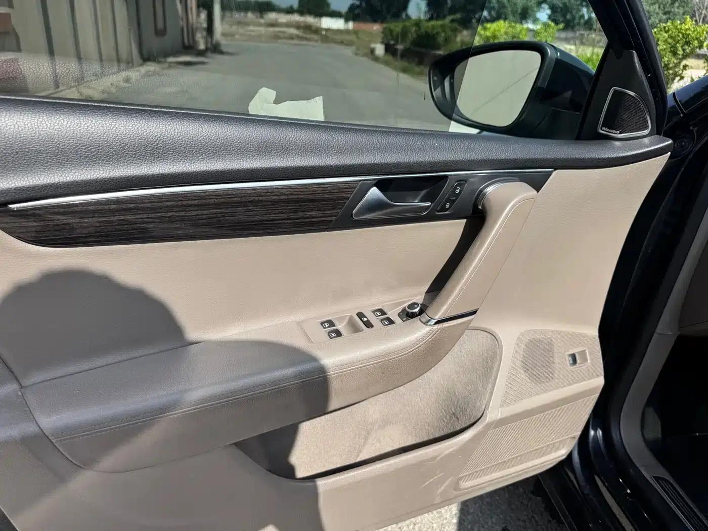 2013 Volkswagen Passat 2.0TSI Premium — миниатюра 13