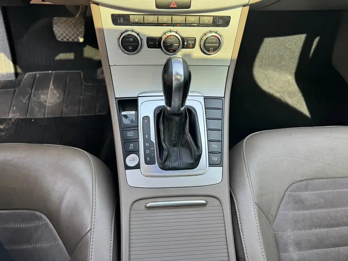 2013 Volkswagen Passat 2.0TSI Premium — миниатюра 17