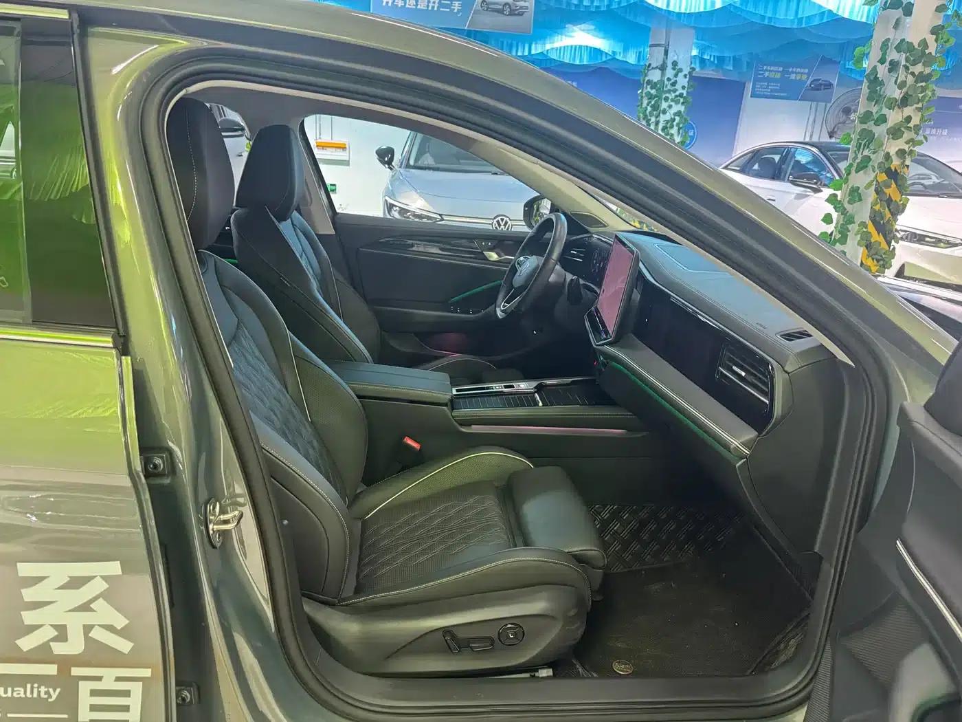 2024 Volkswagen Magotan 380TSI DSG Supreme Edition — миниатюра 16