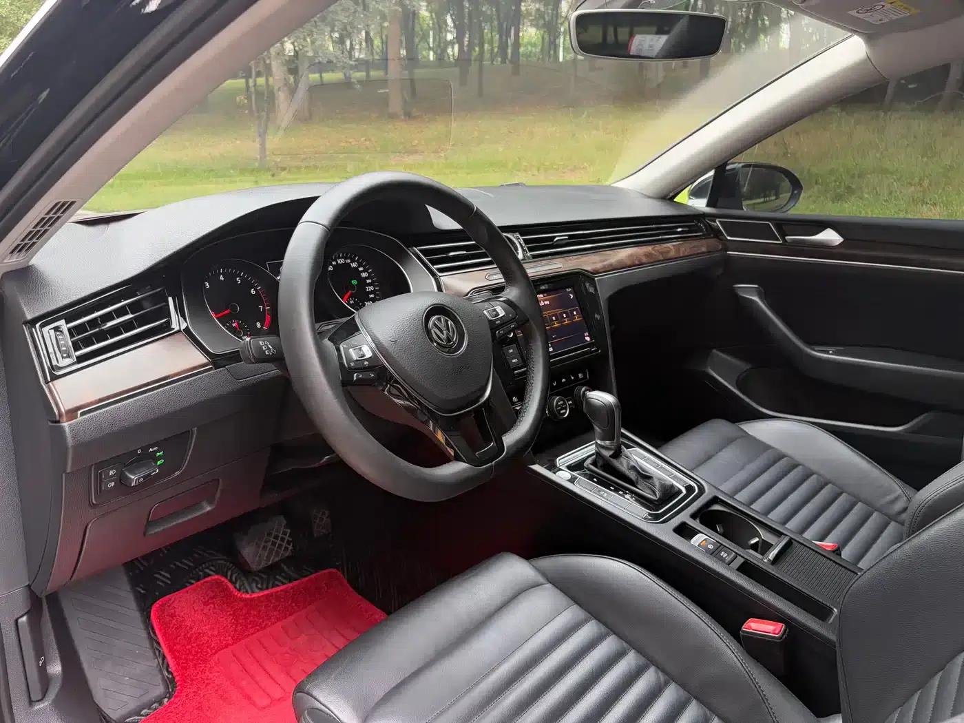 2019 Volkswagen Magotan 330TSI DSG Luxury Edition (China VI Emission Standard) — миниатюра 4