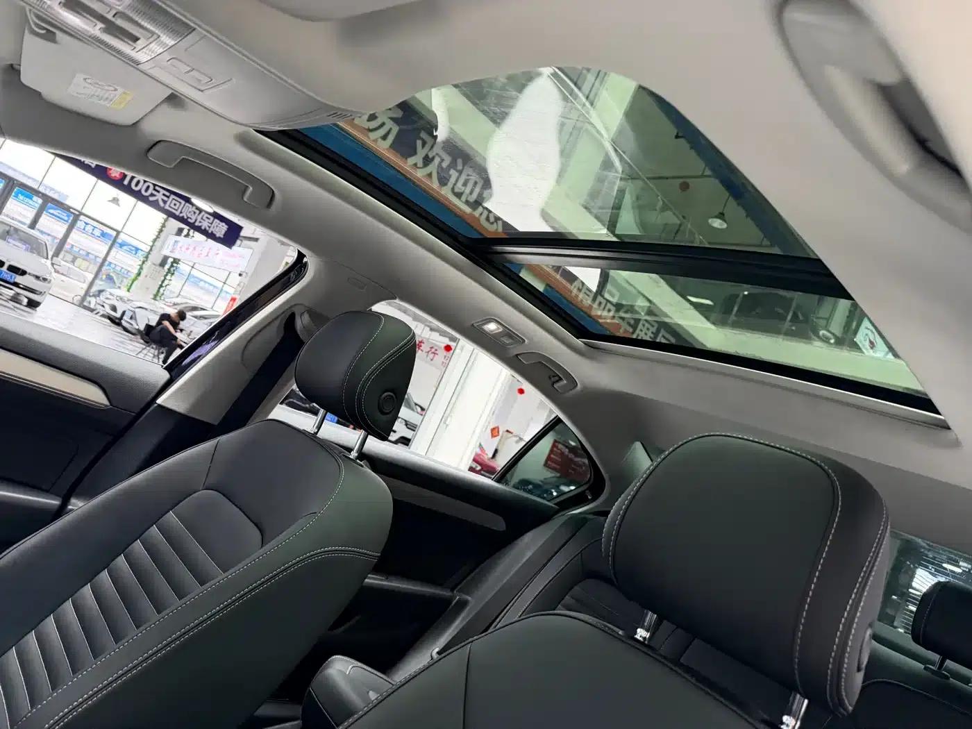 Magotan 2023 2 Millionth Unit Commemorative Edition 280TSI DSG Leading Model — миниатюра 7