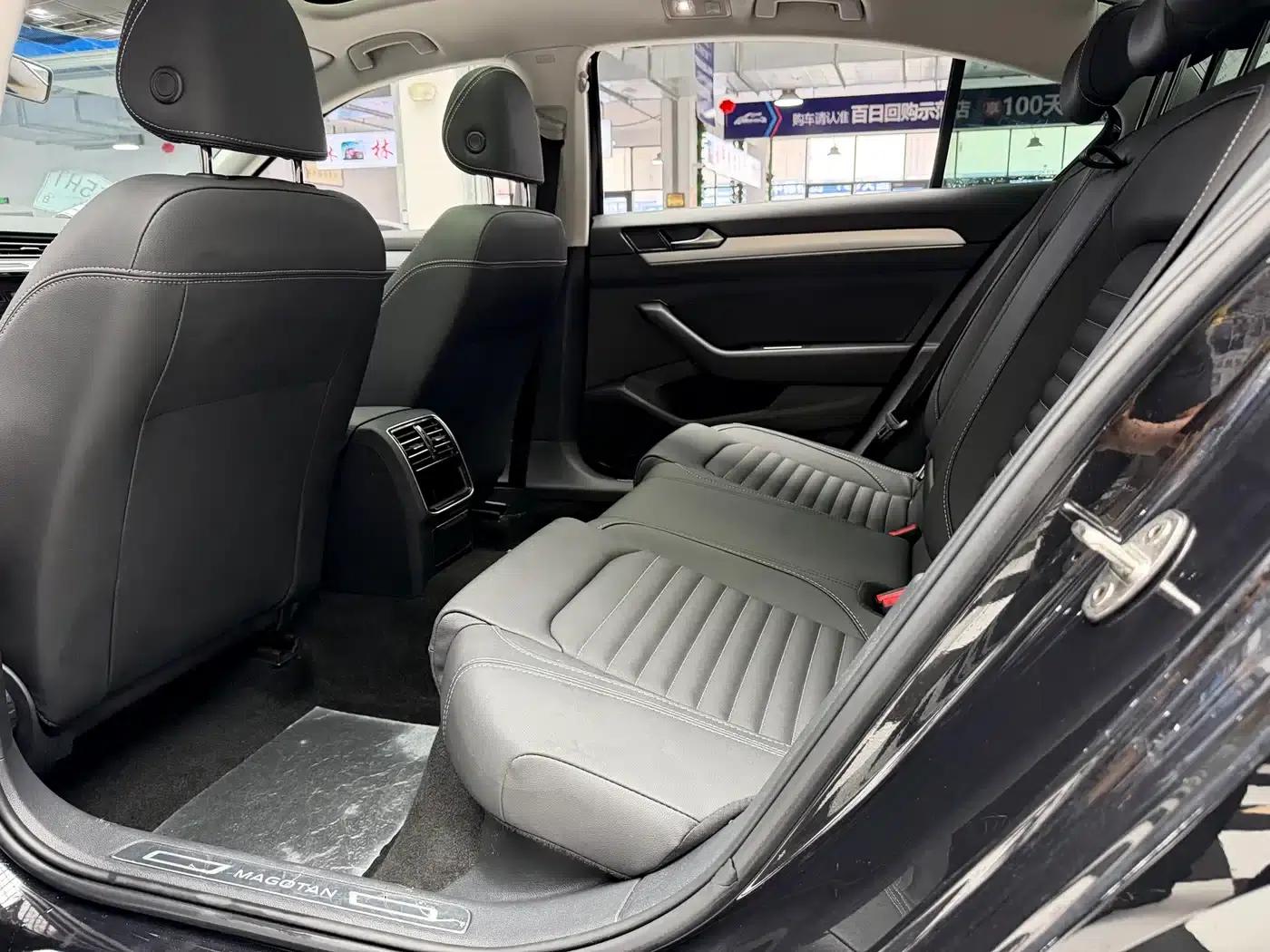 Magotan 2023 2 Millionth Unit Commemorative Edition 280TSI DSG Leading Model — миниатюра 10