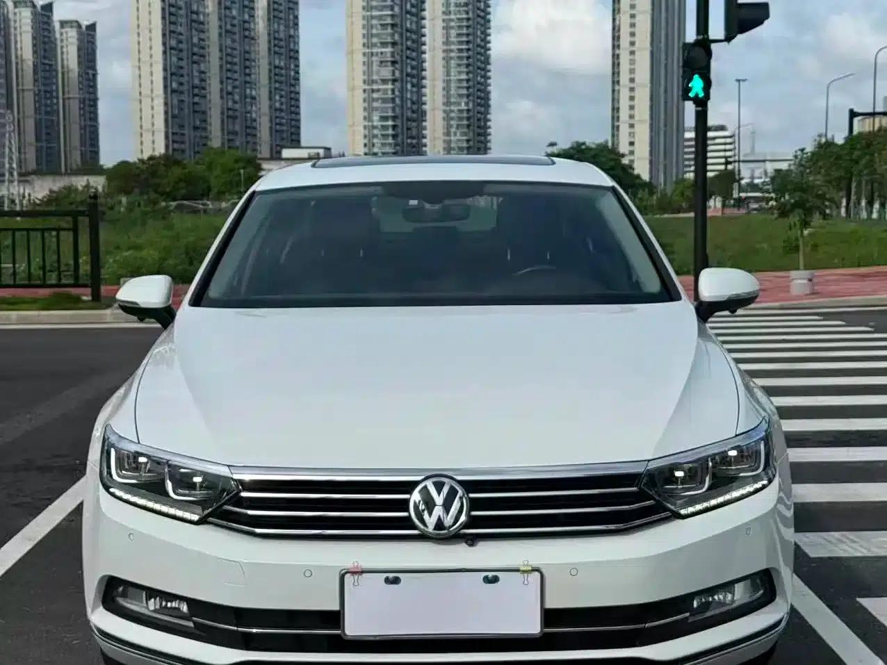 2018 Volkswagen Magotan 330TSI DSG Luxury — миниатюра 2