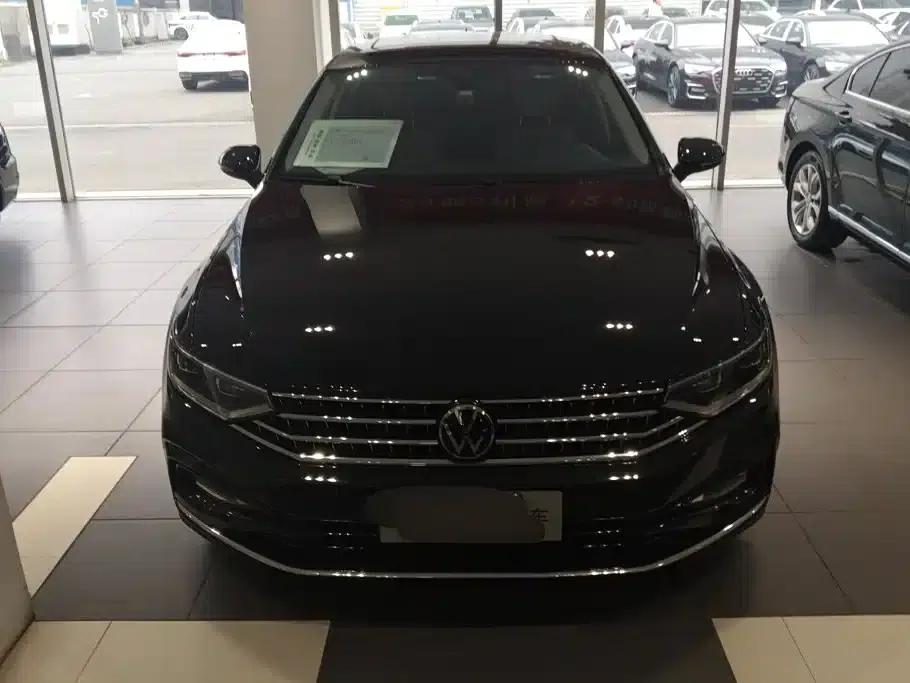 2020 Volkswagen Passat 330TSI DSG Luxury — миниатюра 2