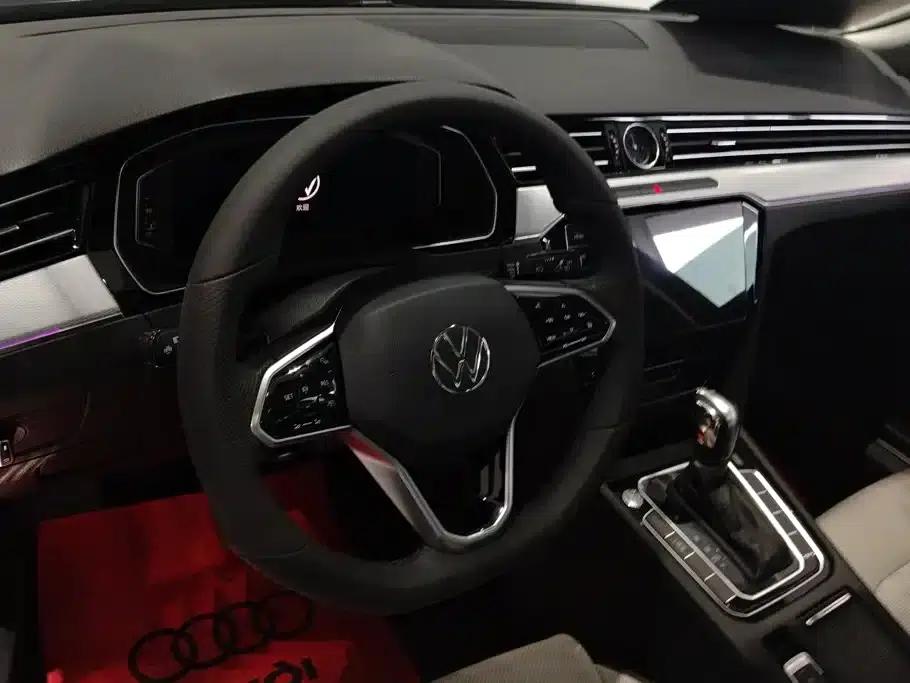 2020 Volkswagen Passat 330TSI DSG Luxury — миниатюра 12