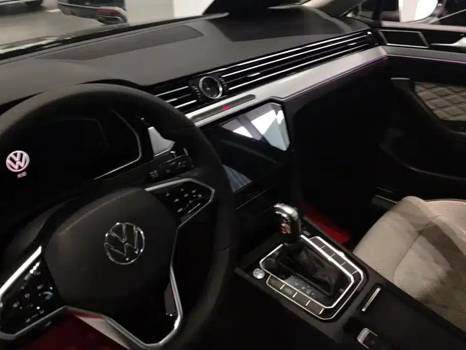 2020 Volkswagen Passat 330TSI DSG Luxury — миниатюра 13