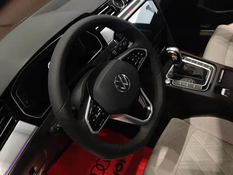 2020 Volkswagen Passat 330TSI DSG Luxury — миниатюра 15