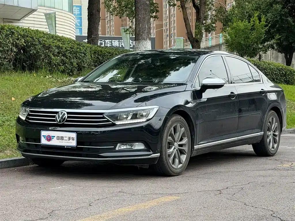 2019 Volkswagen Magotan 330TSI DSG Luxury Edition (China VI Emission Standard) — миниатюра 1
