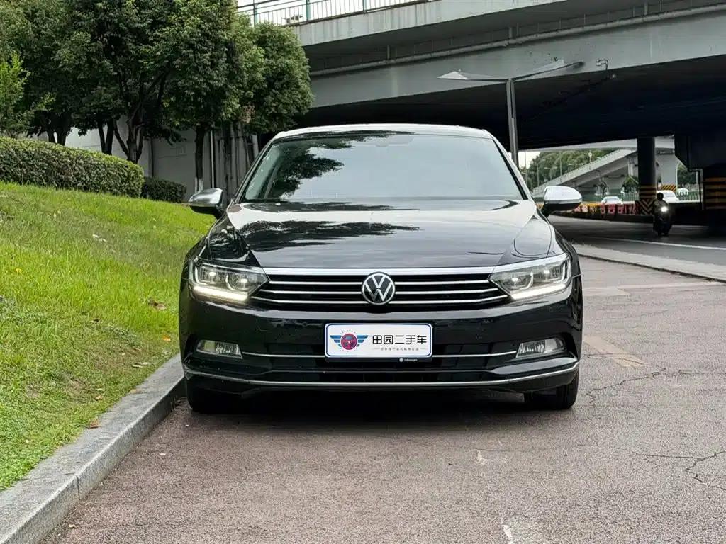 2019 Volkswagen Magotan 330TSI DSG Luxury Edition (China VI Emission Standard) — миниатюра 2