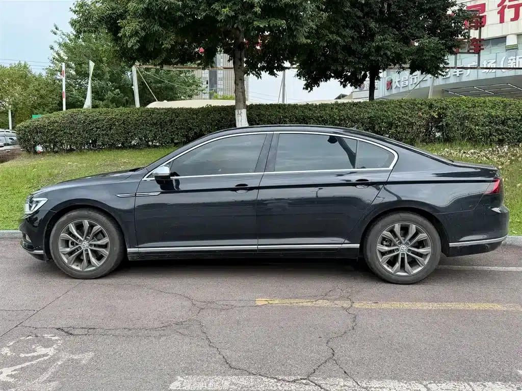 2019 Volkswagen Magotan 330TSI DSG Luxury Edition (China VI Emission Standard) — миниатюра 3