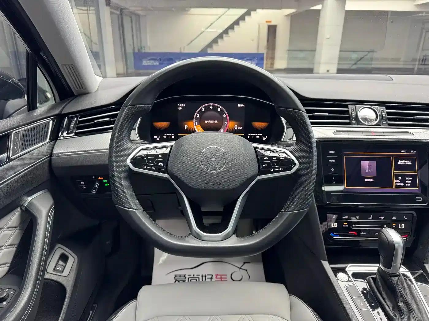 Volkswagen Magotan 2023 2 Millionth Unit Commemorative Edition 330TSI DSG Leading Model — миниатюра 11