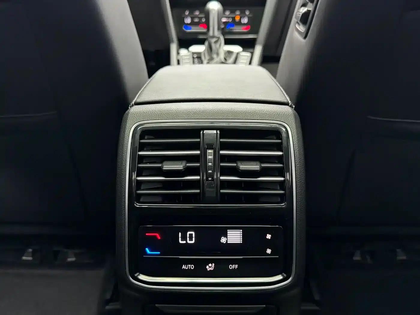 Volkswagen Magotan 2023 2 Millionth Unit Commemorative Edition 330TSI DSG Leading Model — миниатюра 14