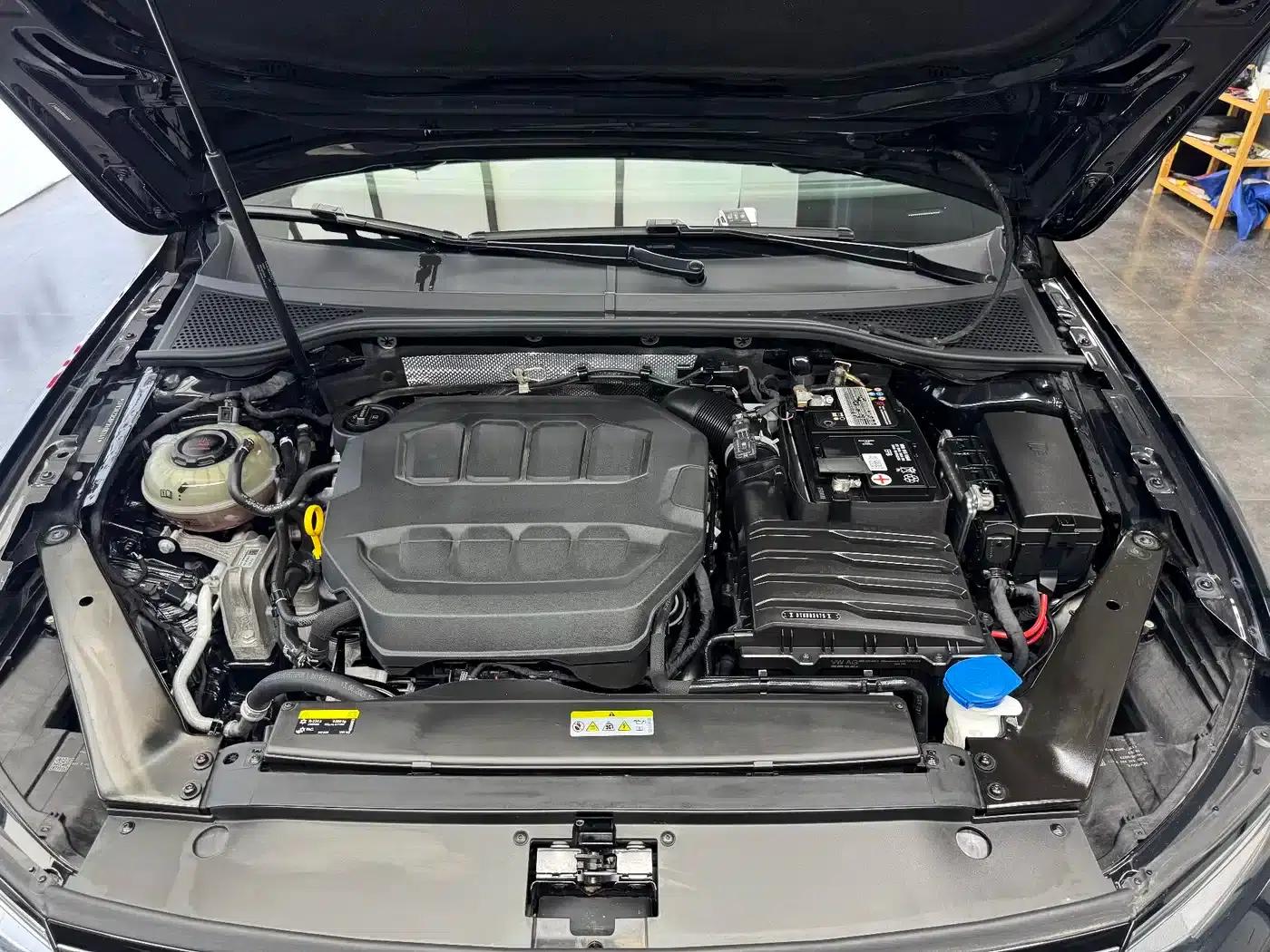 Volkswagen Magotan 2023 2 Millionth Unit Commemorative Edition 330TSI DSG Leading Model — миниатюра 17
