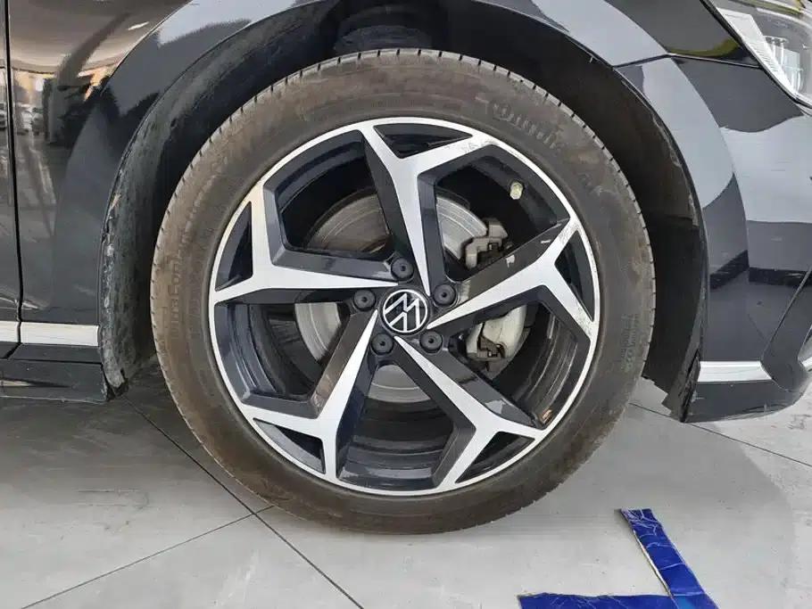Volkswagen Magotan 2023 2 Millionth Unit Commemorative Edition 330TSI DSG Luxury — миниатюра 6