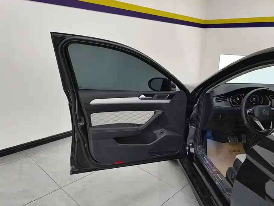 Volkswagen Magotan 2023 2 Millionth Unit Commemorative Edition 330TSI DSG Luxury — миниатюра 7