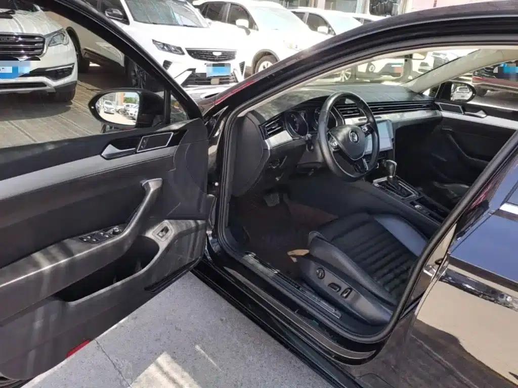 2019 Volkswagen Magotan 330TSI DSG Leading Edition (National V Emission Standard) — миниатюра 16