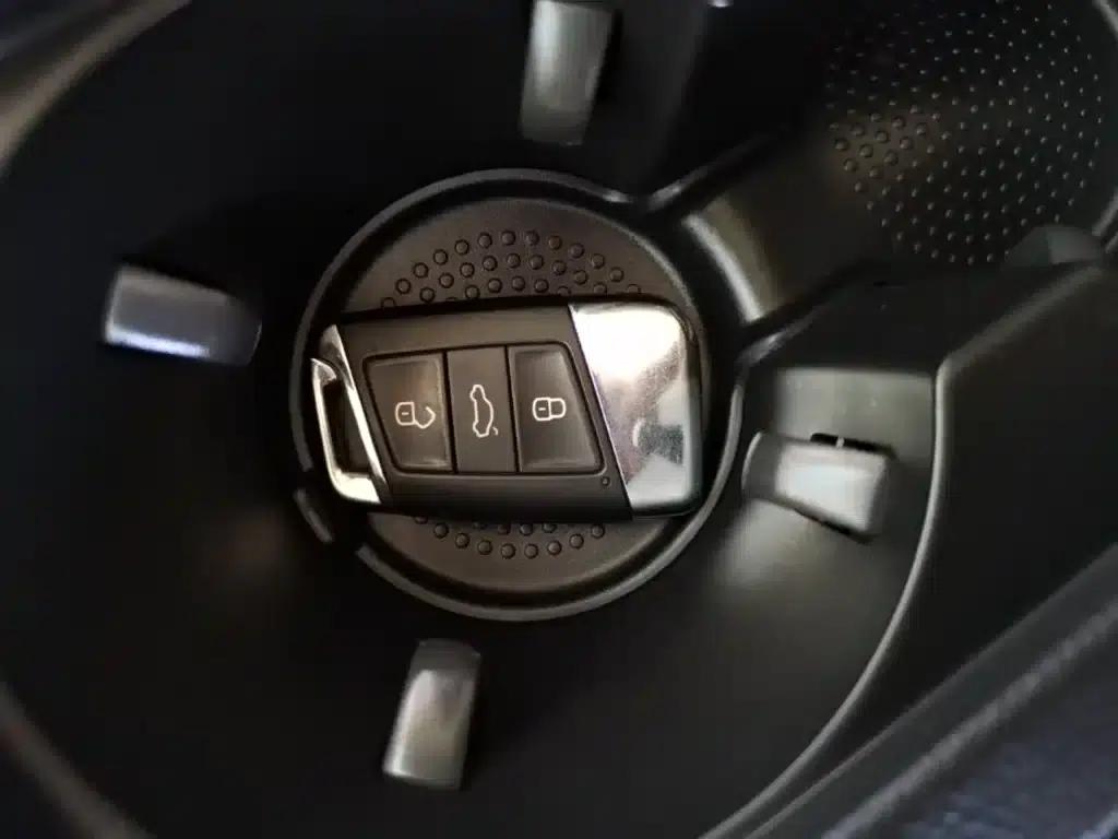 2019 Volkswagen Magotan 330TSI DSG Leading Edition (National V Emission Standard) — миниатюра 9