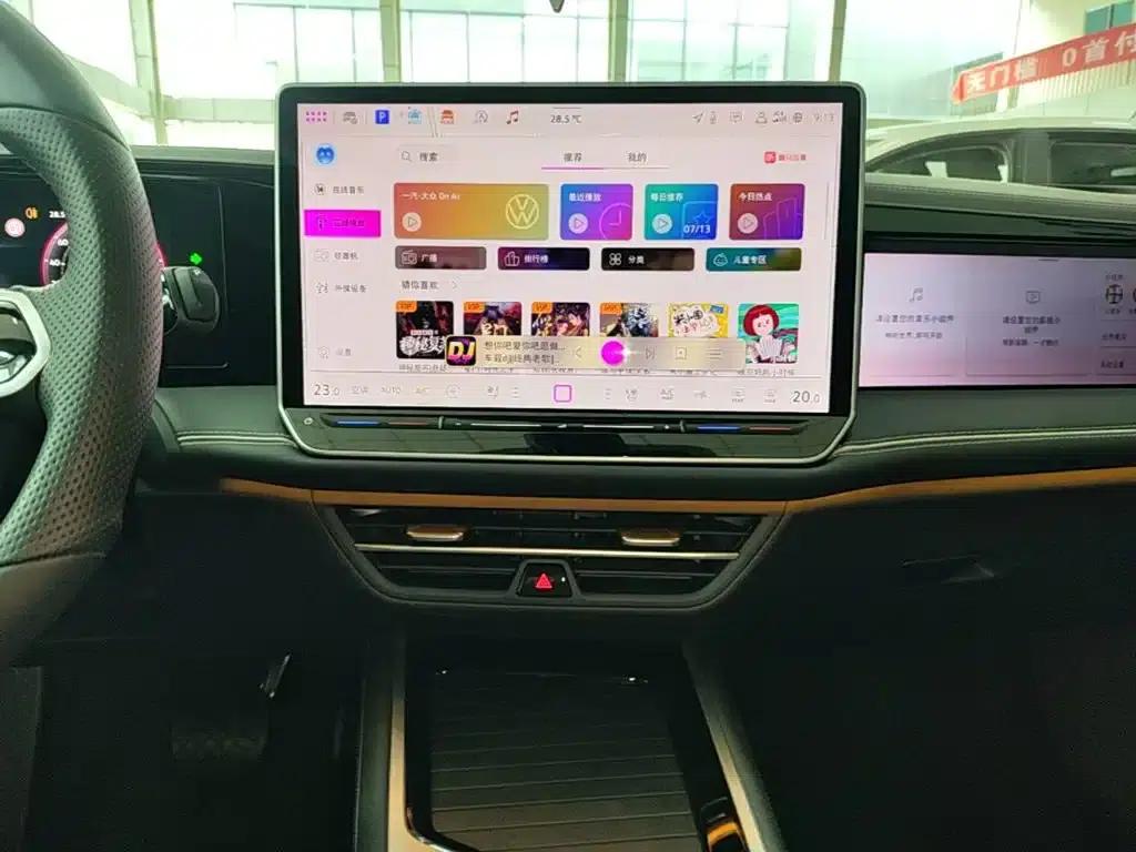 2024 Volkswagen Passat 380TSI DSG Premium Edition with Magotan Package — миниатюра 13