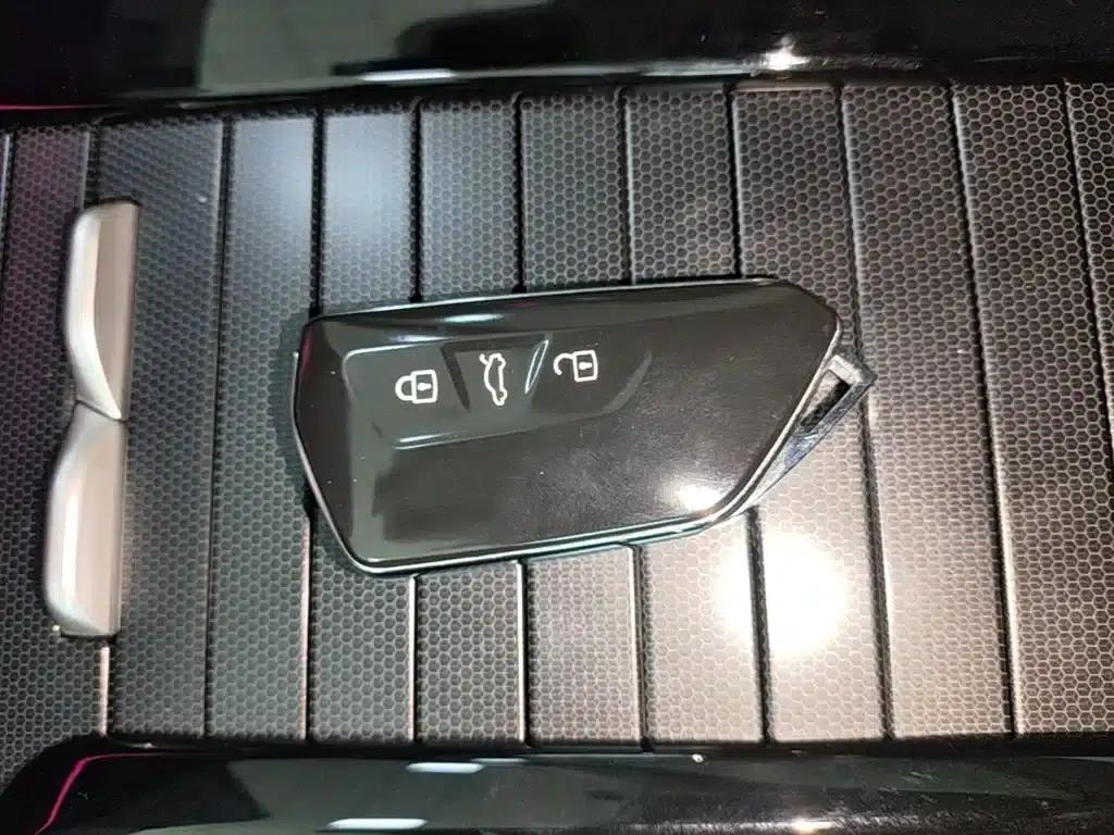 2024 Volkswagen Passat 380TSI DSG Premium Edition with Magotan Package — миниатюра 9