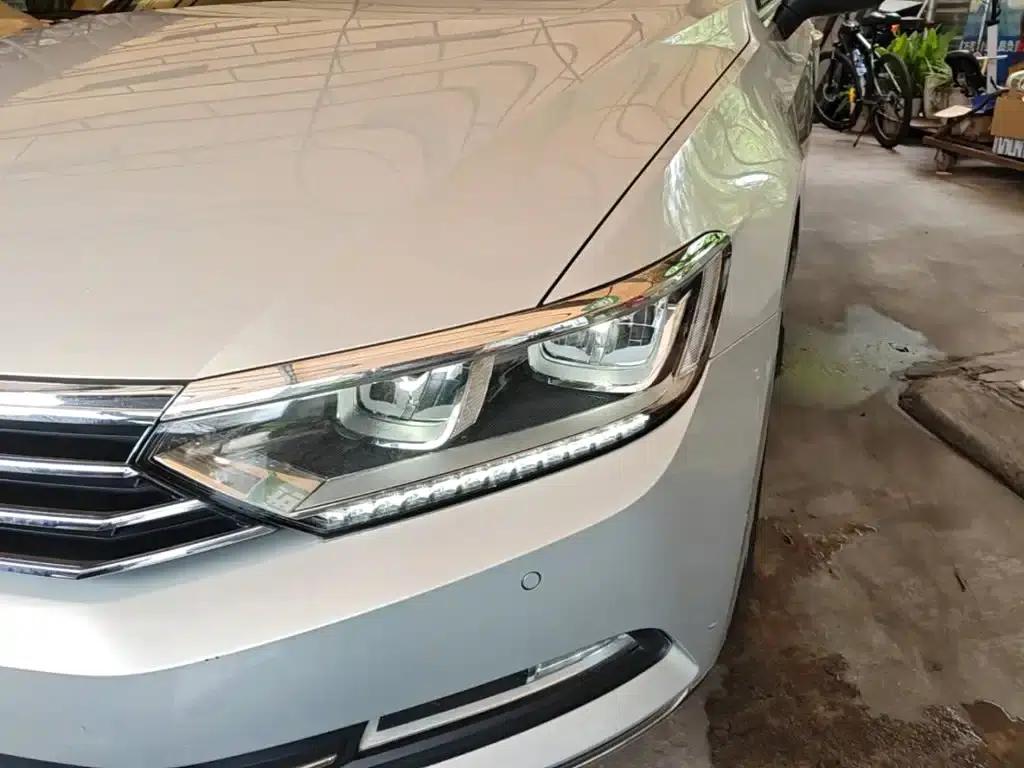 2017 Volkswagen Passat 330TSI DSG Luxury — миниатюра 24
