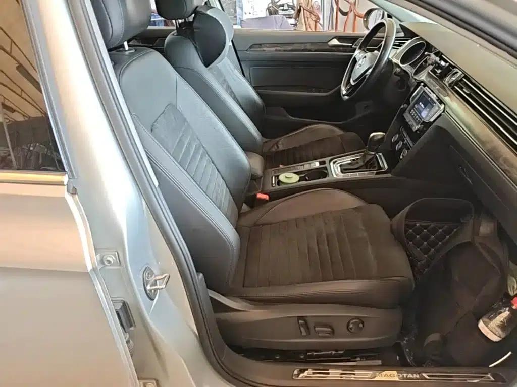 2017 Volkswagen Passat 330TSI DSG Luxury — миниатюра 25