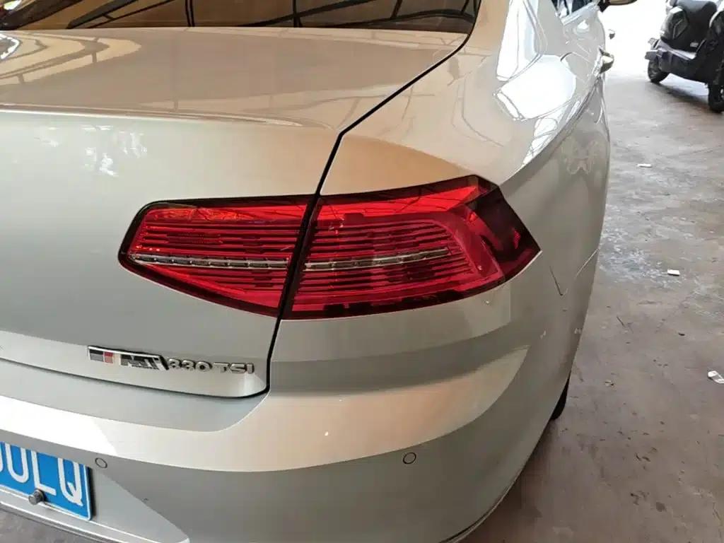 2017 Volkswagen Passat 330TSI DSG Luxury — миниатюра 8