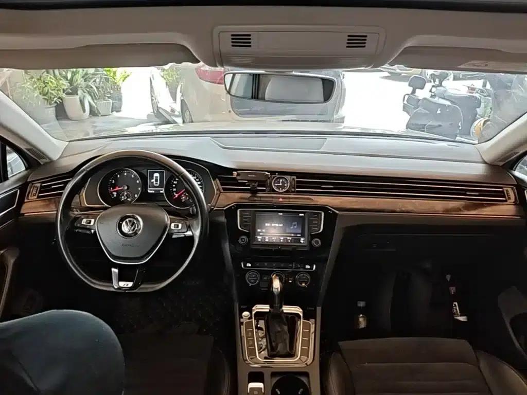 2017 Volkswagen Passat 330TSI DSG Luxury — миниатюра 10
