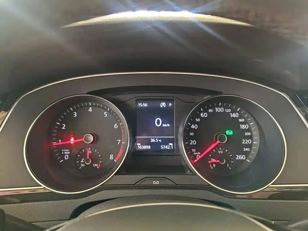 2018 Volkswagen Magotan Facelift 330TSI DSG Luxury Model — миниатюра 12