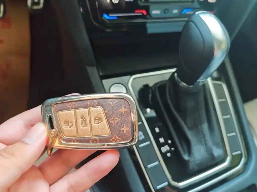 Volkswagen Magotan 2023 2 Millionth Unit Commemorative Edition 380TSI DSG Flagship Model — миниатюра 9