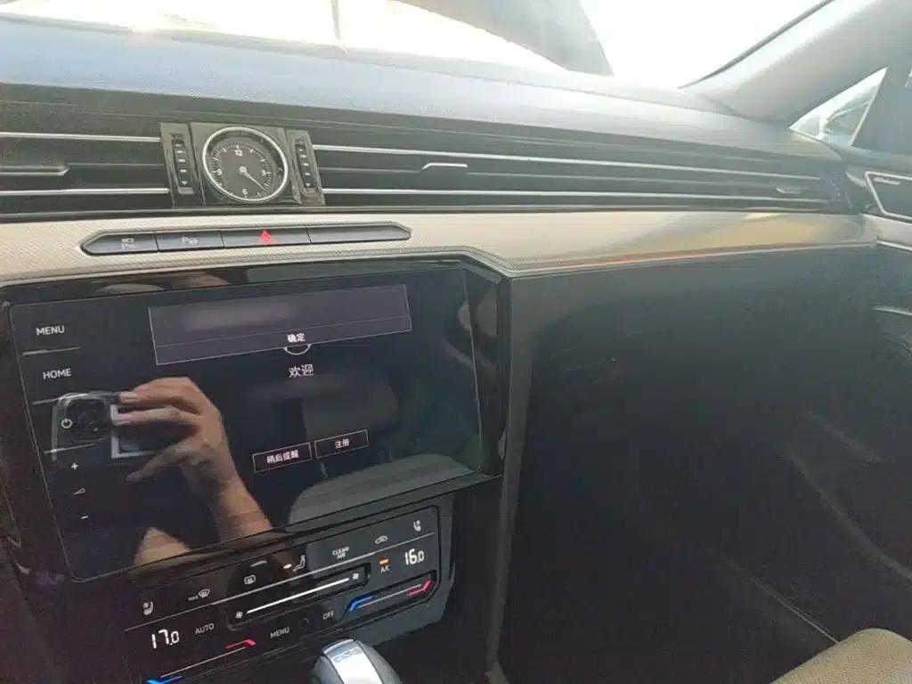 Volkswagen Magotan 2023 2 Millionth Unit Commemorative Edition 380TSI DSG Flagship Model — миниатюра 10