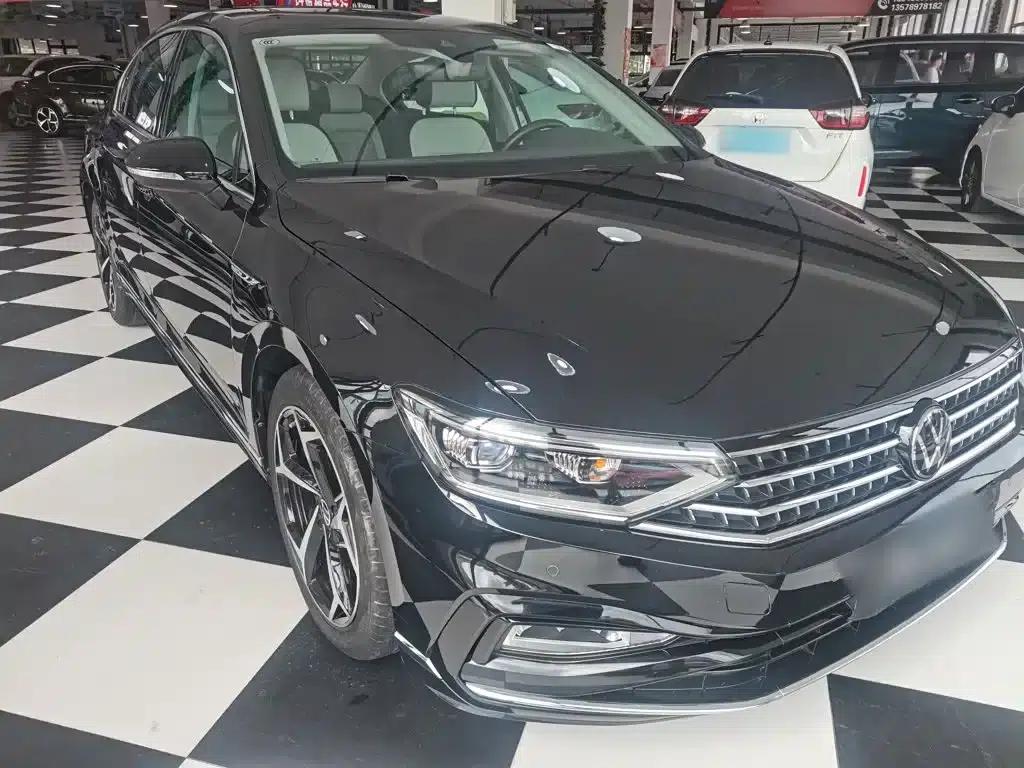 Volkswagen Magotan 2023 2 Millionth Unit Commemorative Edition 330TSI DSG Luxury — миниатюра 8