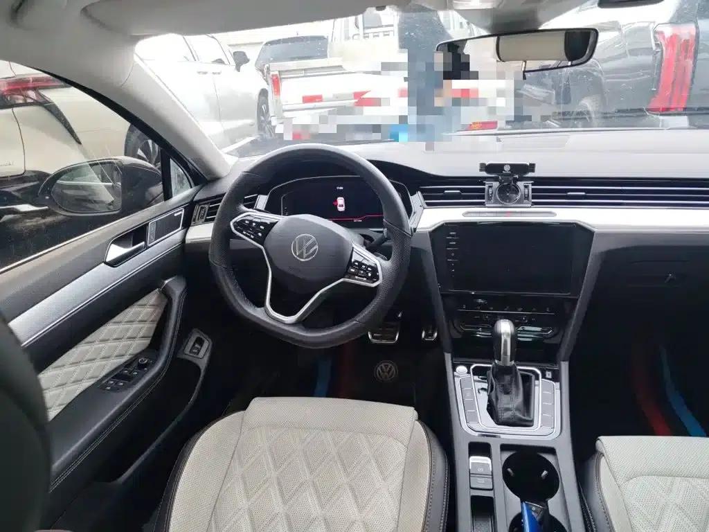 Volkswagen Magotan 2023 2 Millionth Unit Commemorative Edition 380TSI DSG Flagship Model — миниатюра 3
