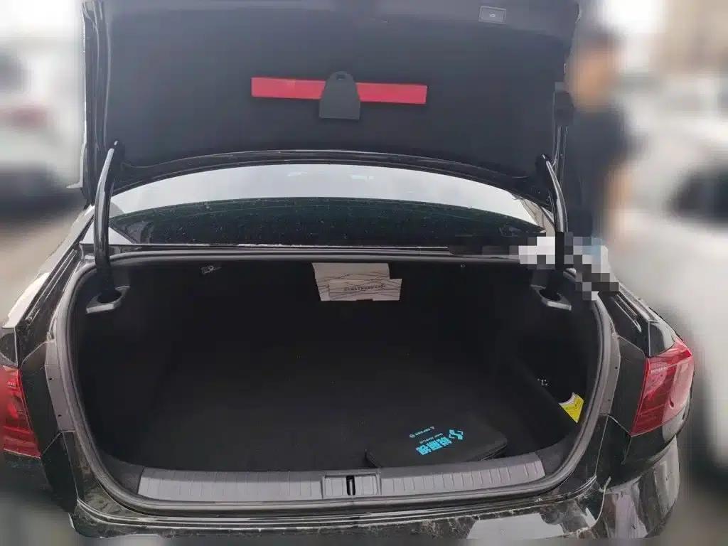 Volkswagen Magotan 2023 2 Millionth Unit Commemorative Edition 380TSI DSG Flagship Model — миниатюра 10