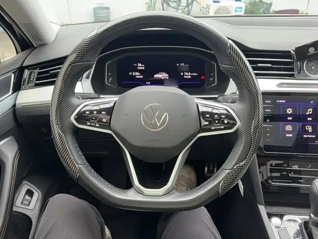 Volkswagen Magotan 2023 2 Millionth Unit Commemorative Edition 330TSI DSG Luxury — миниатюра 3