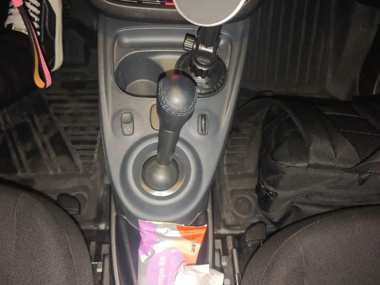 smart fortwo 2015 1.0L 52 kW hardtop Dynamic version — миниатюра 14