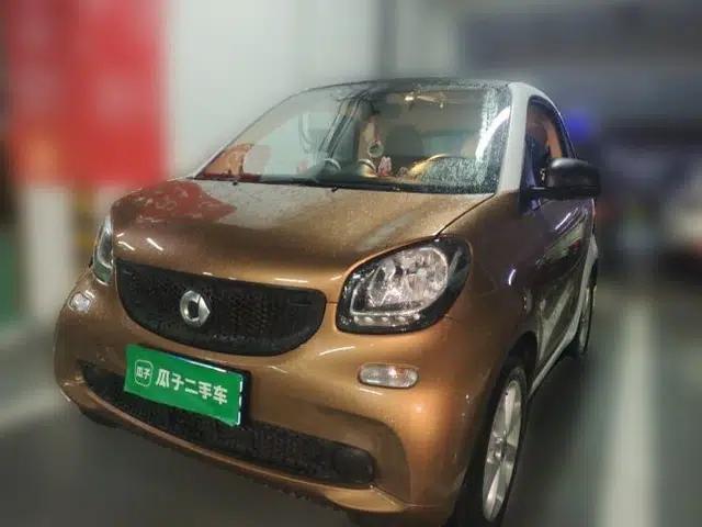 smart fortwo 2015 1.0L 52 kW hardtop Dynamic version