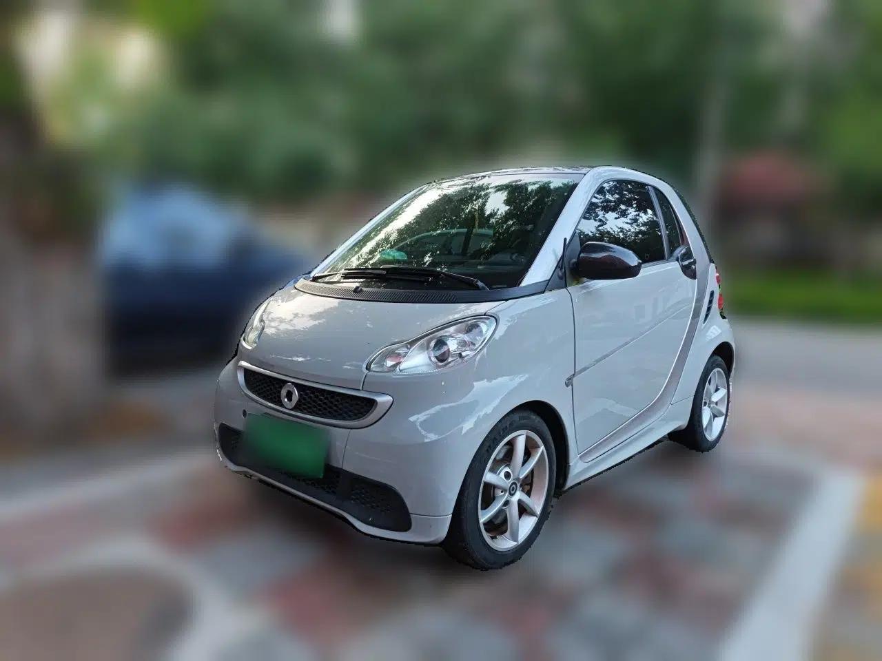 smart fortwo 2012 1.0 MHD Hardtop Comfort Edition — миниатюра 1