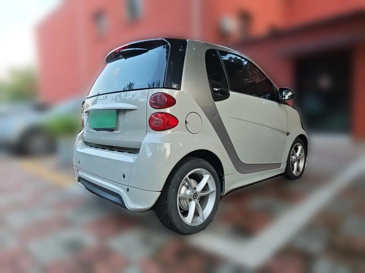 smart fortwo 2012 1.0 MHD Hardtop Comfort Edition — миниатюра 6