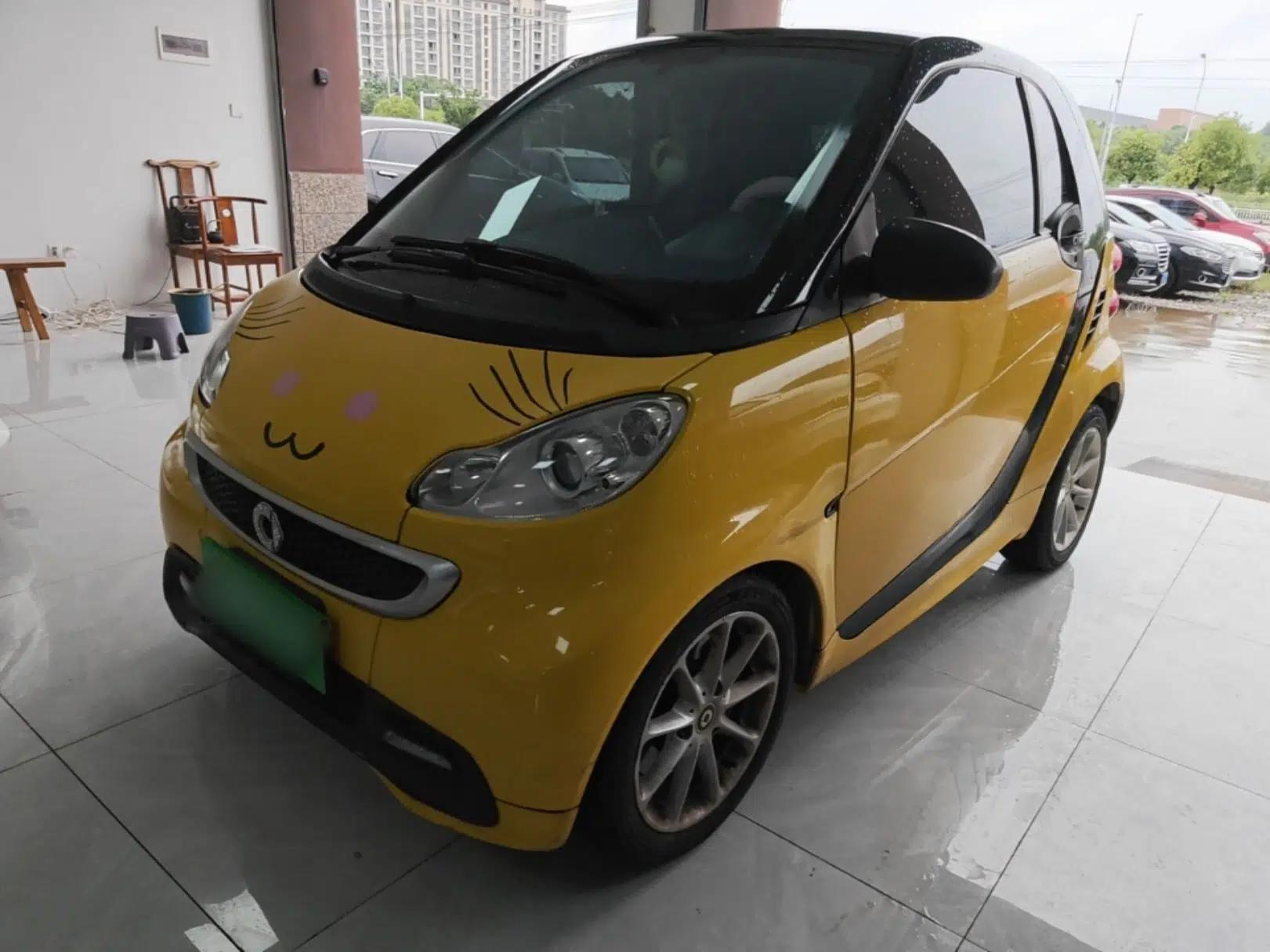 smart fortwo 2012 1.0 MHD Hardtop Passion Edition — миниатюра 1