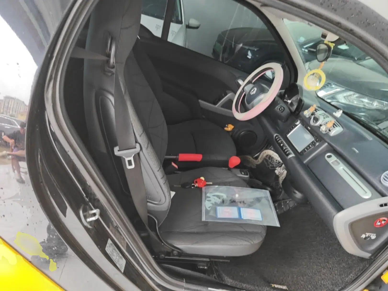 smart fortwo 2012 1.0 MHD Hardtop Passion Edition — миниатюра 19