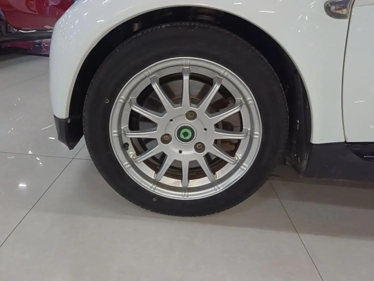 smart fortwo 2012 1.0 MHD Hardtop Standard Edition — миниатюра 15